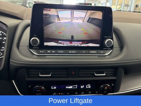 Used 2023 Nissan Rogue SV w/ SV Premium B Package image 29