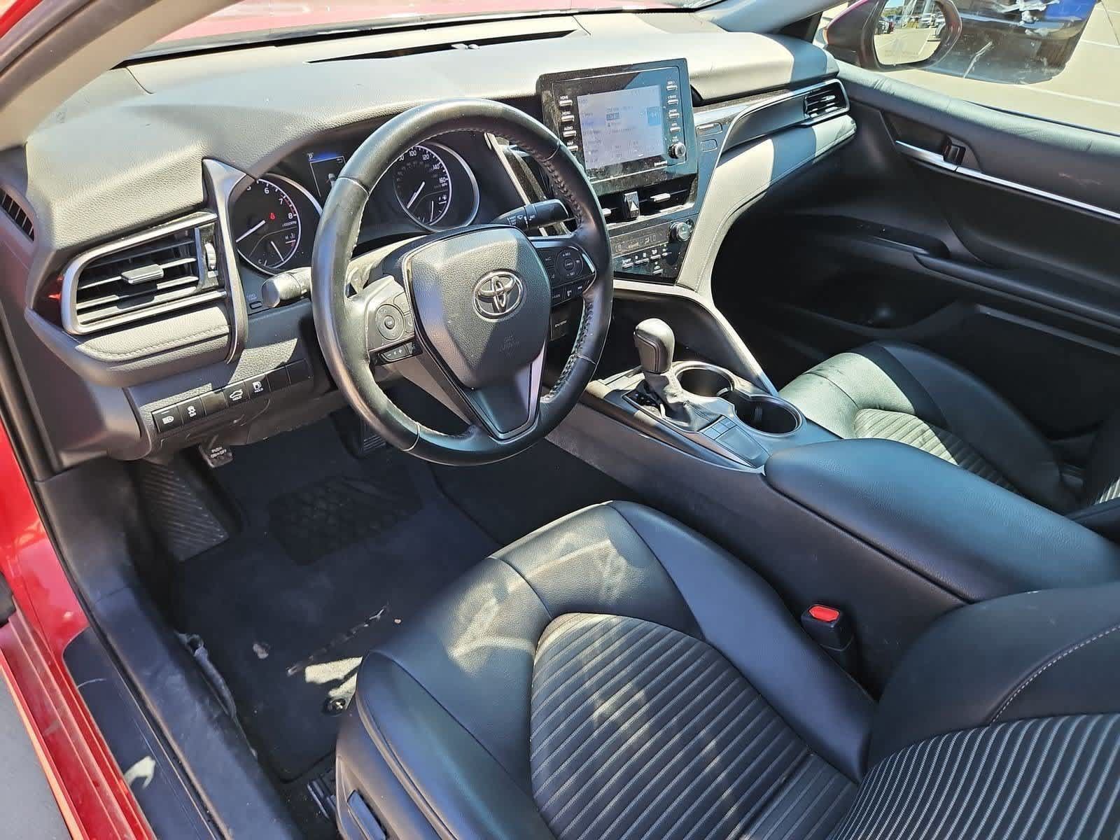 Used 2023 Toyota Camry SE FWD image 2