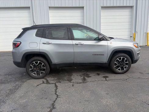 Used 2021 Jeep Compass Trailhawk image 8
