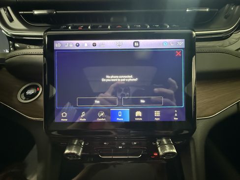 Used 2025 Jeep Grand Cherokee L Summit w/ Advanced Protech Group IV AWD/4WD image 32