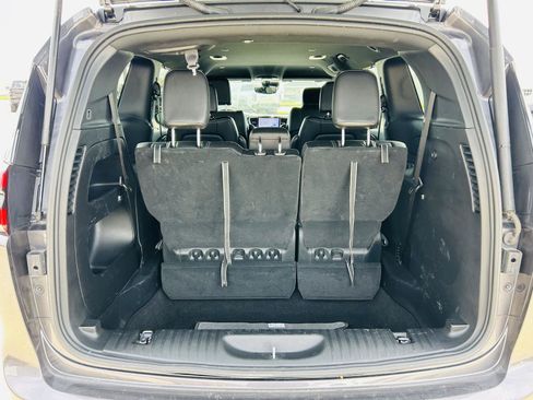Used 2023 Chrysler Pacifica Touring-L w/ S Appearance Package FWD image 28