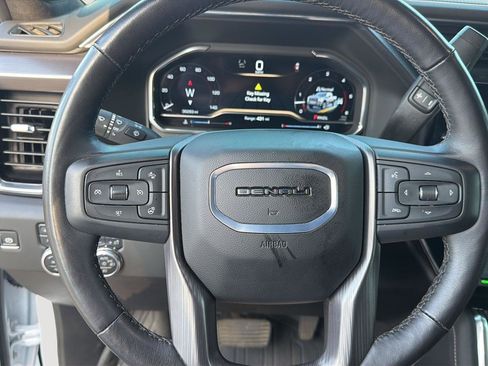 Used 2025 GMC Sierra 2500 Denali Ultimate AWD/4WD image 16
