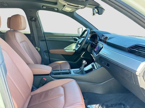 Used 2019 Audi Q3 2.0T Premium image 29
