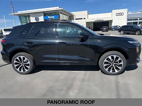 New 2026 Audi Q3 quattro 2.0T AWD/4WD image 2