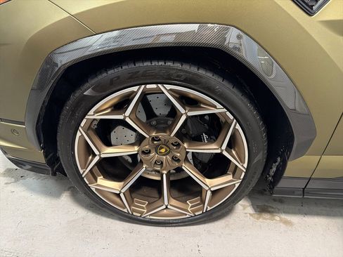 Used 2024 Lamborghini Urus Performante image 17