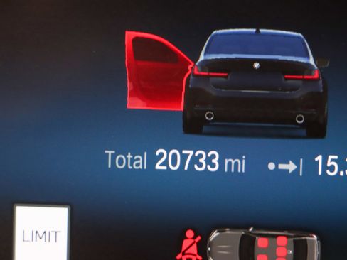 Used 2024 BMW 330i xDrive Sedan image 16