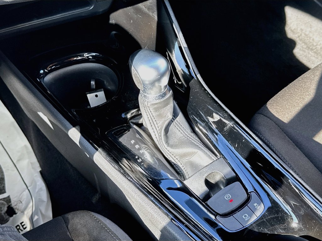 Used 2020 Toyota C-HR XLE FWD image 19
