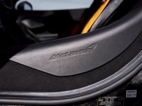 Used 2020 McLaren 720S Spider image 35