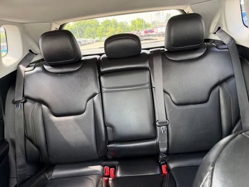 Used 2018 Jeep Compass Limited w/ Navigation Group AWD/4WD image 10