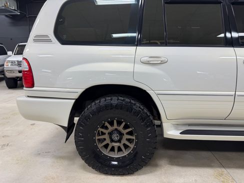 Used 2001 Lexus LX 470 4WD image 16