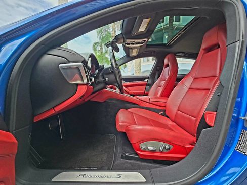 Used 2015 Porsche Panamera S image 20
