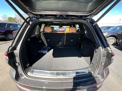 New 2026 Jeep Grand Cherokee Summit w/ Obsidian Package image 7