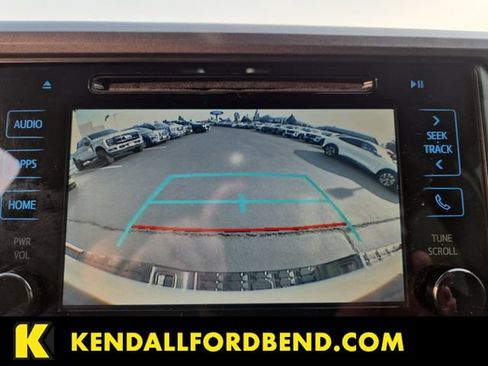Used 2019 Toyota Tacoma TRD Off-Road w/ Technology Package AWD/4WD image 16