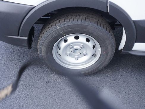 New 2025 Ford Transit 250 148 Medium Roof image 41