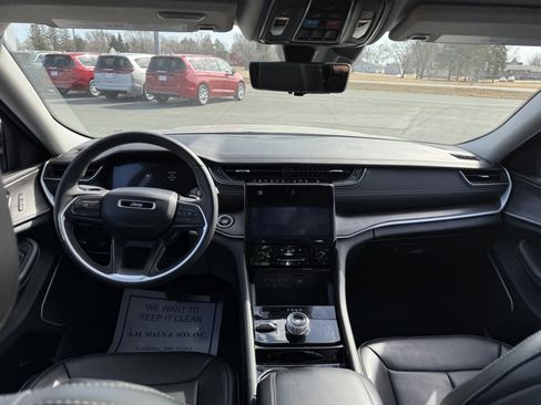 Used 2023 Jeep Grand Cherokee L Limited w/ Luxury Tech Group II image 22