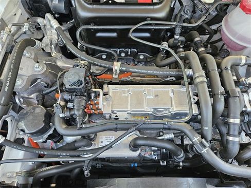 Used 2023 Mercedes-Benz EQB 300 4MATIC image 29