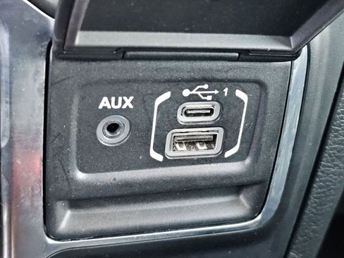 Used 2023 Jeep Wrangler Sahara w/ Cold Weather Group image 15