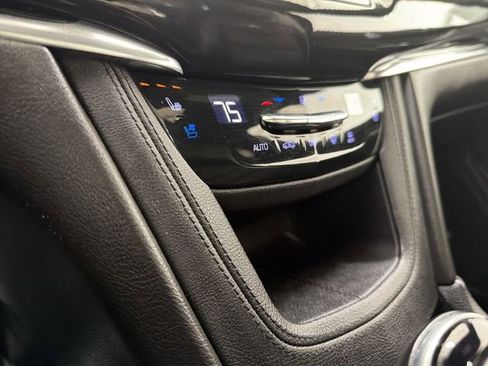 Certified 2020 Cadillac XT6 Premium Luxury w/ Platinum Package image 32