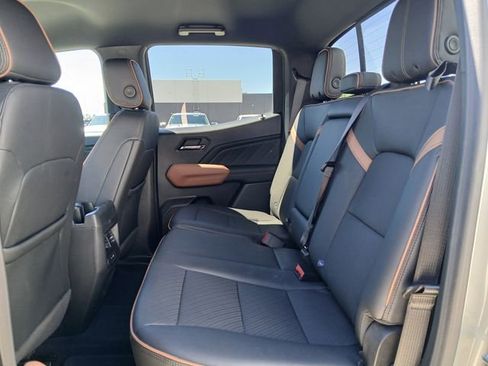 Used 2024 GMC Canyon AT4 w/ AT4 Premium Package AWD/4WD image 13
