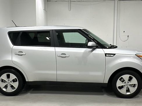 Used 2016 Kia Soul image 7