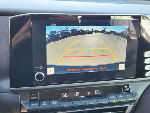 Used 2025 Toyota Camry LE image 21