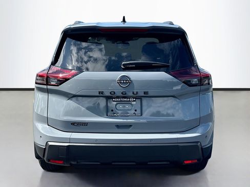 Used 2026 Nissan Rogue Dark Armor FWD image 6