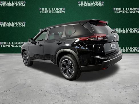 Used 2025 Nissan Rogue SV image 9