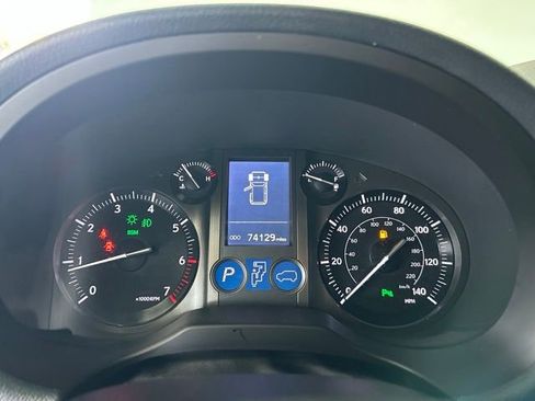 Used 2018 Lexus GX 460 Premium w/ Premium Package AWD/4WD image 18