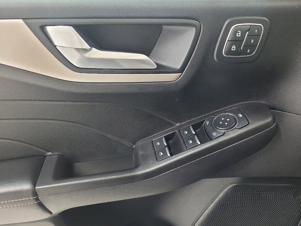 Used 2021 Ford Escape SEL w/ Technology Package AWD/4WD image 27