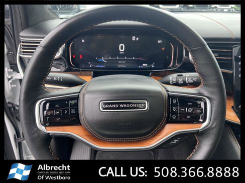 Used 2024 Jeep Grand Wagoneer L Series III AWD/4WD image 29