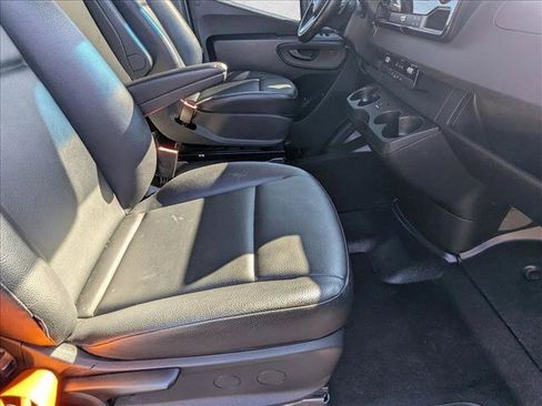Used 2022 Mercedes-Benz Sprinter 4500 image 20