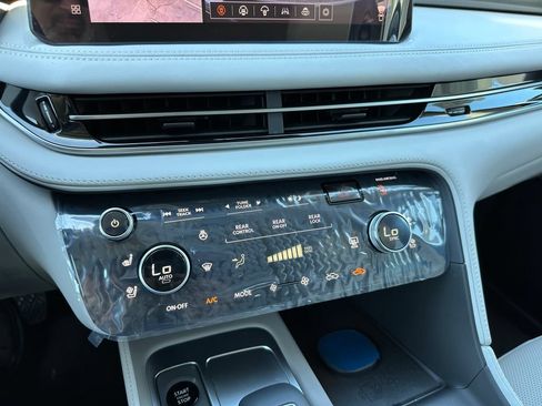 New 2027 INFINITI QX60 Luxe w/ Family Package FWD image 28
