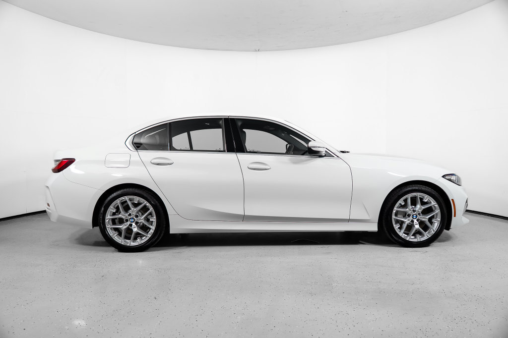 Used 2026 BMW 330i Sedan RWD image 3