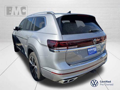 Certified 2024 Volkswagen Atlas SEL Premium R-Line image 9