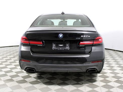 Used 2023 BMW 530e w/ M Sport Package image 44