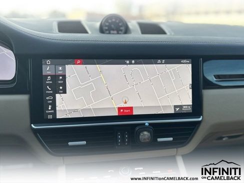 Used 2019 Porsche Cayenne S image 17