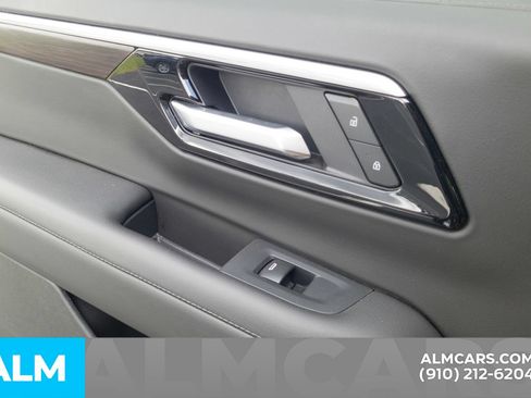 Used 2025 Chevrolet Tahoe LT AWD/4WD image 24