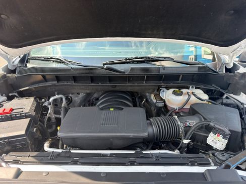 Used 2025 Chevrolet Silverado 1500 LT AWD/4WD image 8