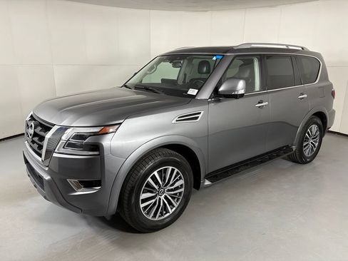 Used 2024 Nissan Armada SL w/ Captain's Chairs Package RWD image 5