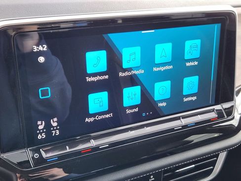 Used 2025 Volkswagen Atlas SE image 20