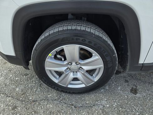 Used 2022 Jeep Compass Latitude w/ Convenience Group image 33