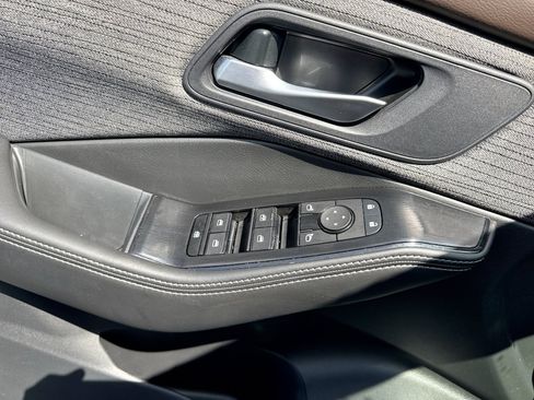 Used 2023 Nissan Rogue SV FWD image 22