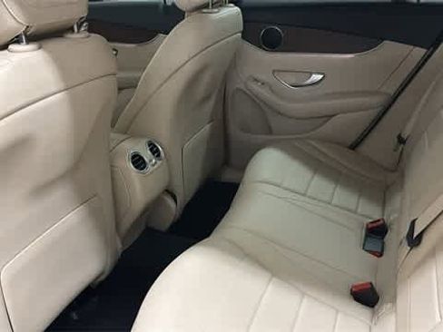 Used 2022 Mercedes-Benz GLC 300 4MATIC image 30