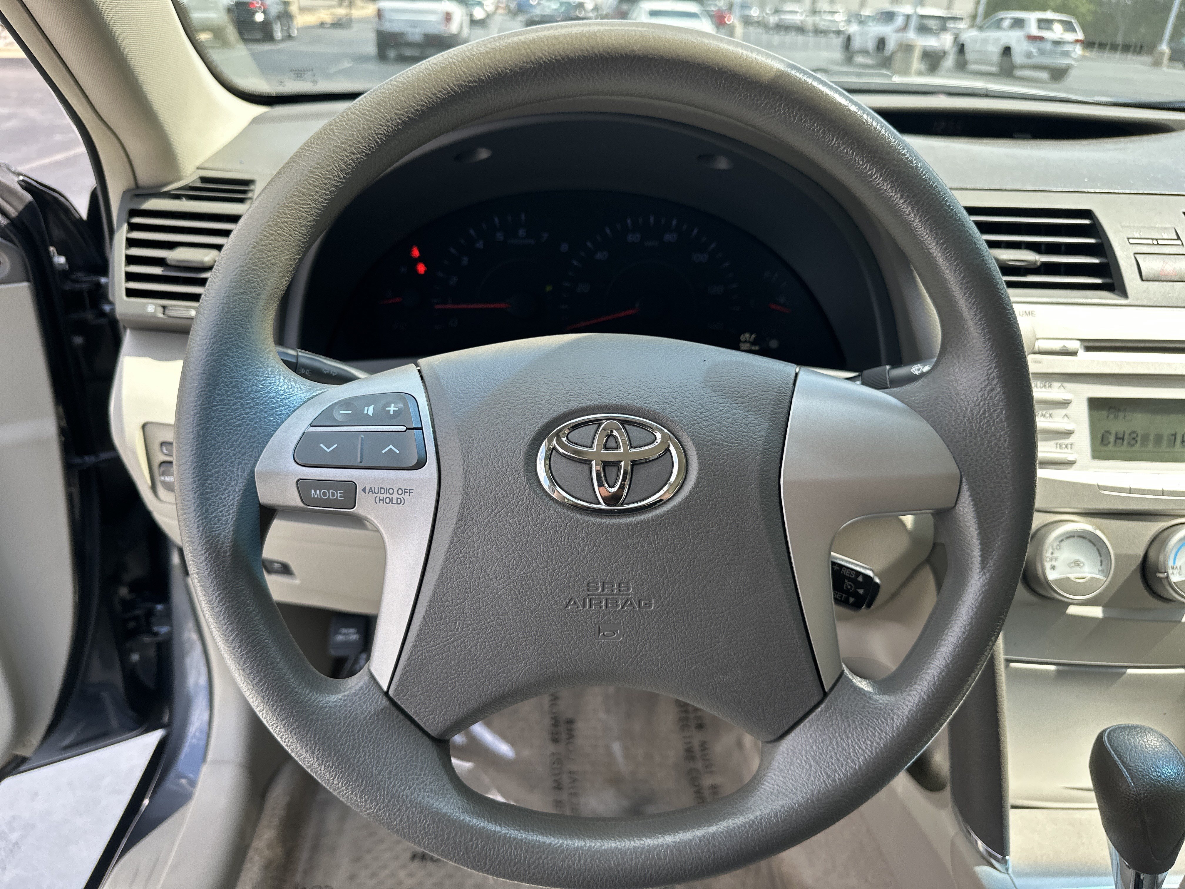 Used 2010 Toyota Camry LE FWD image 18