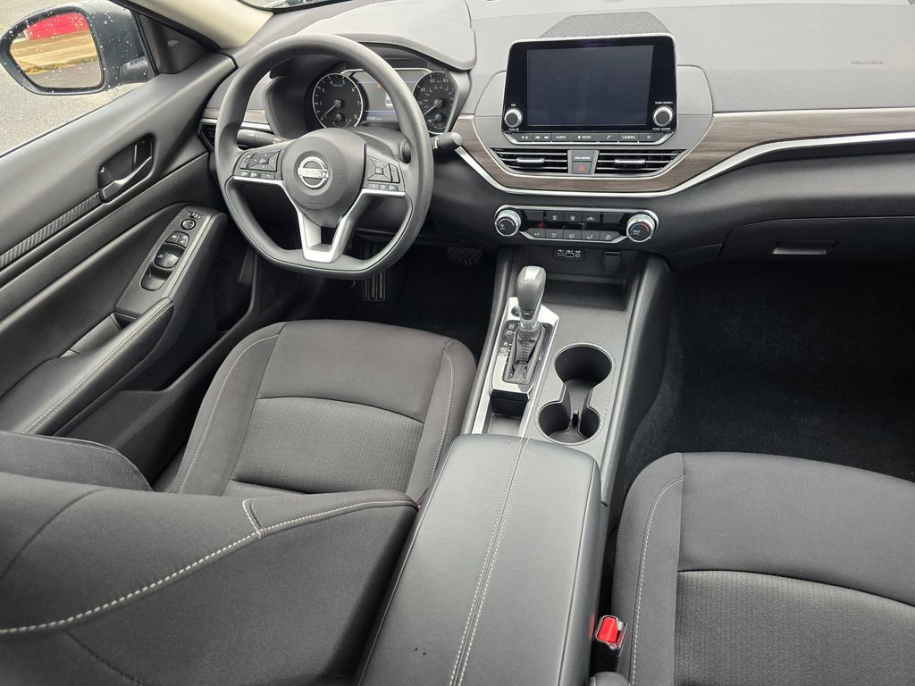 Used 2026 Nissan Altima 2.5 SV FWD image 18