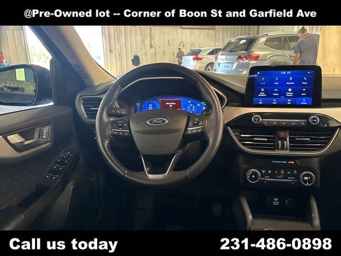 Used 2020 Ford Escape SE Sport FWD image 17