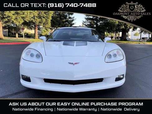 Used 2011 Chevrolet Corvette Coupe w/ 1LT RWD image 2