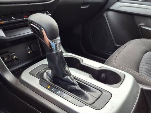 Used 2022 Chevrolet Colorado LT w/ Fleet Safety Package image 20