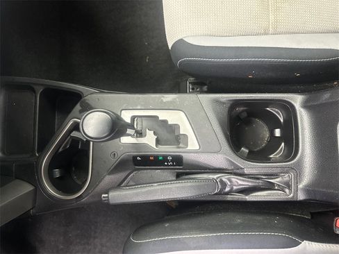 Used 2017 Toyota RAV4 XLE image 33