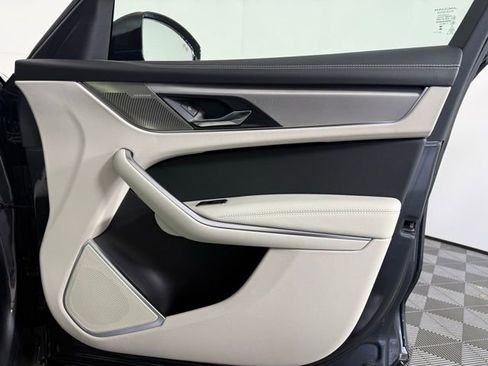 Used 2025 Jaguar F-PACE R-Dynamic S image 34